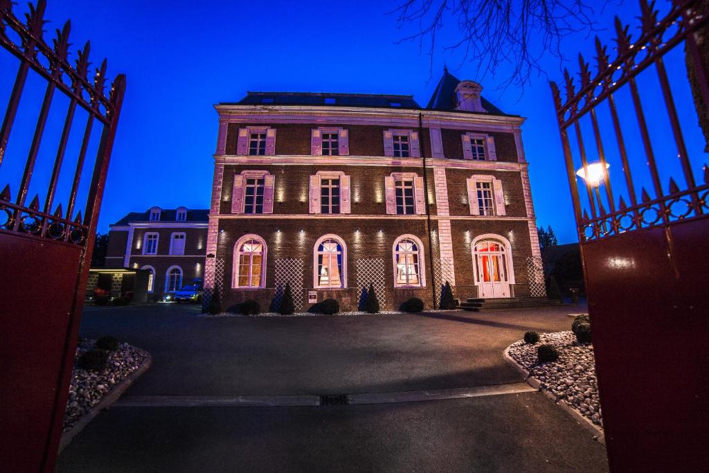 The Originals Boutique, La Maison Rouge, Lens Ouest (Qualys-Hotel) 374 Route Nationale, 62290 Noeux-les-Mines