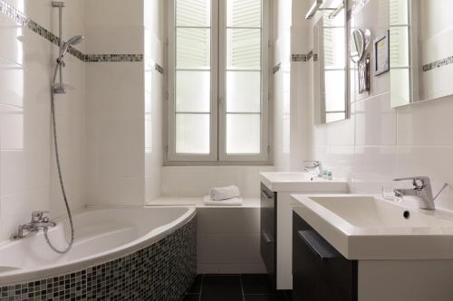 The Originals Boutique, Villa Montpensier, Pau (Inter-Hotel)