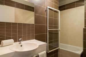 The Originals City, Hôtel Dau Ly, Lyon Est (Inter-Hotel)