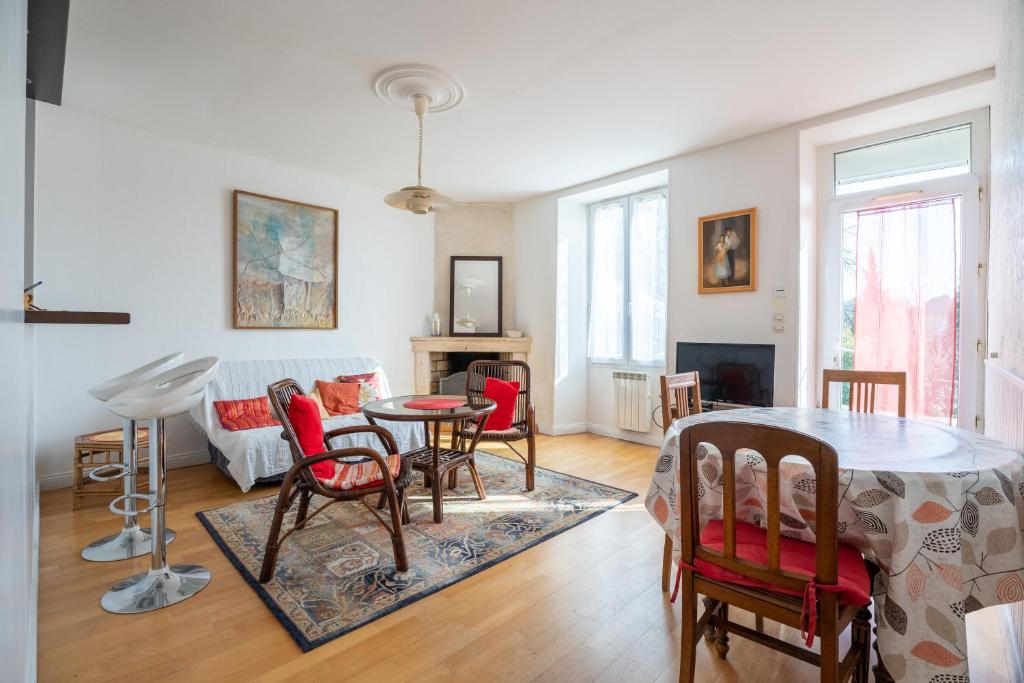 The Originals City, Hôtel Le Bellevue, Montrichard (Inter-Hotel) 41400 Montrichard