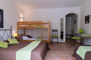 The Originals City, Hôtel Le Village Provençal, Aix-en-Provence Nord (Inter-Hotel)