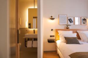 Tinah Paris, Aboukir