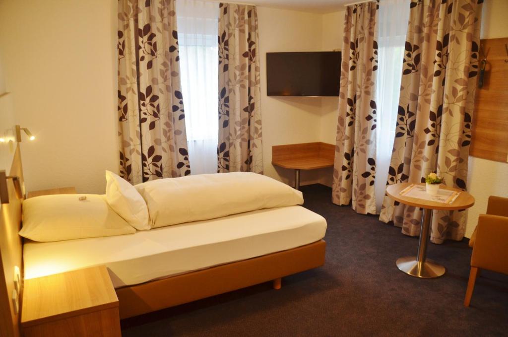TIPTOP Hotel Hirt Oberhofenstrasse 5, 78652 Deißlingen