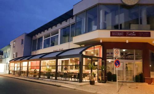 Hôtel Hotel Toscana Bahnhofstraße 49 Borna