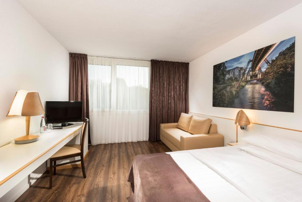 Tryp by Wyndham Wuppertal Otto-Hausmann-Ring 203, 42115 Wuppertal