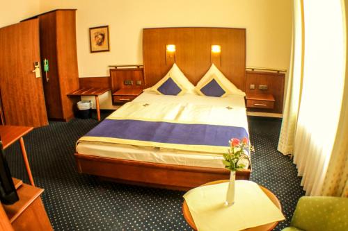 Victoria Hotel