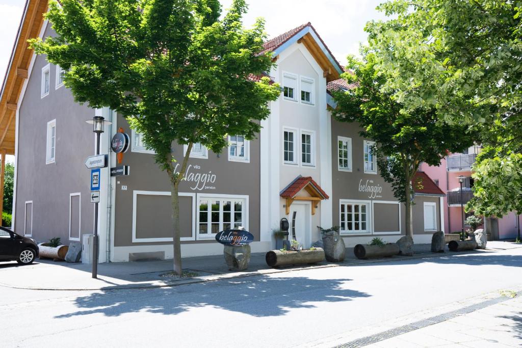 Vila Belaggio Bahnhofplatz 13, 94447 Plattling