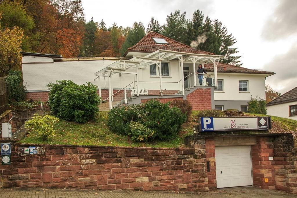 Villa Bruderfels, Garni Baumbuschstr. 58, 66976 Rodalben