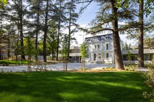 Hôtel Villa Castellane 171 Avenue des Thermes 04800 Gréoux-les-Bains Provence-Alpes-Côte d\'Azur