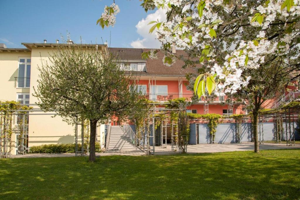 Hôtel Hotel Villa Martino - zum Hirsch Schaffhauserstrasse 64, 79731 Bad Säckingen