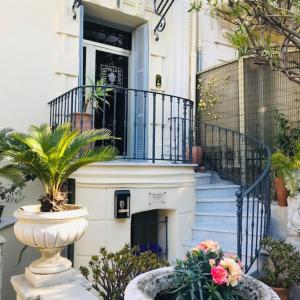 Hôtel Villa Saint Hubert 26 Rue Michel Ange 06100 Nice Provence-Alpes-Côte d\'Azur