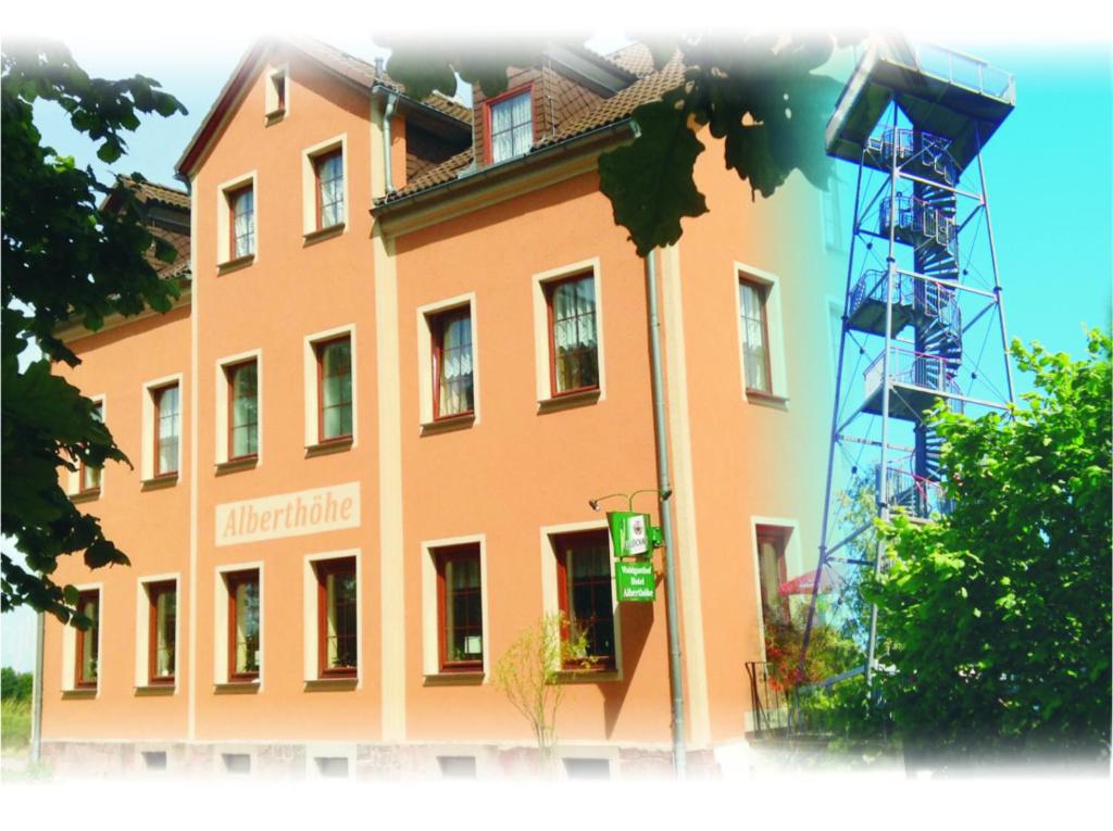 Waldgasthof & Hotel Alberthöhe Niclaser Straße 51, 09350 Lichtenstein