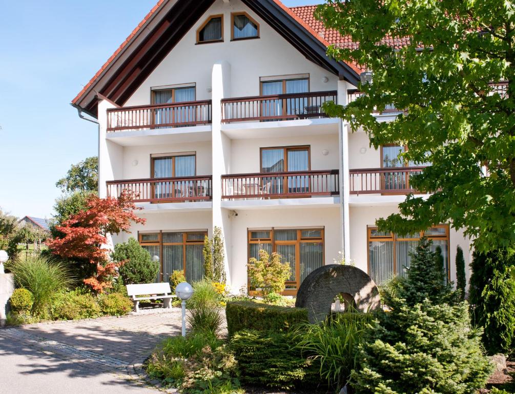 Hôtel Hotel Waldhorn Dornierstraße 2/1, 88048 Friedrichshafen