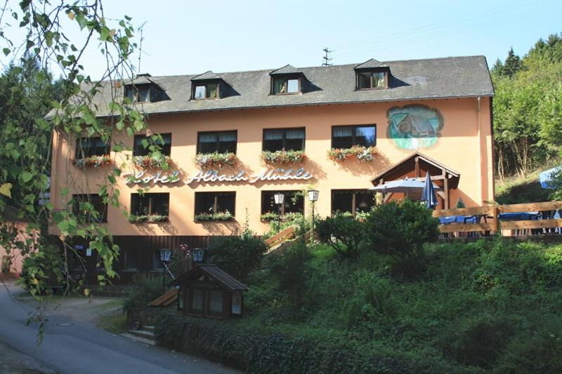 Hôtel Waldhotel Albachmühle mit Albacher Stuben Albach 6 54332 Wasserliesch