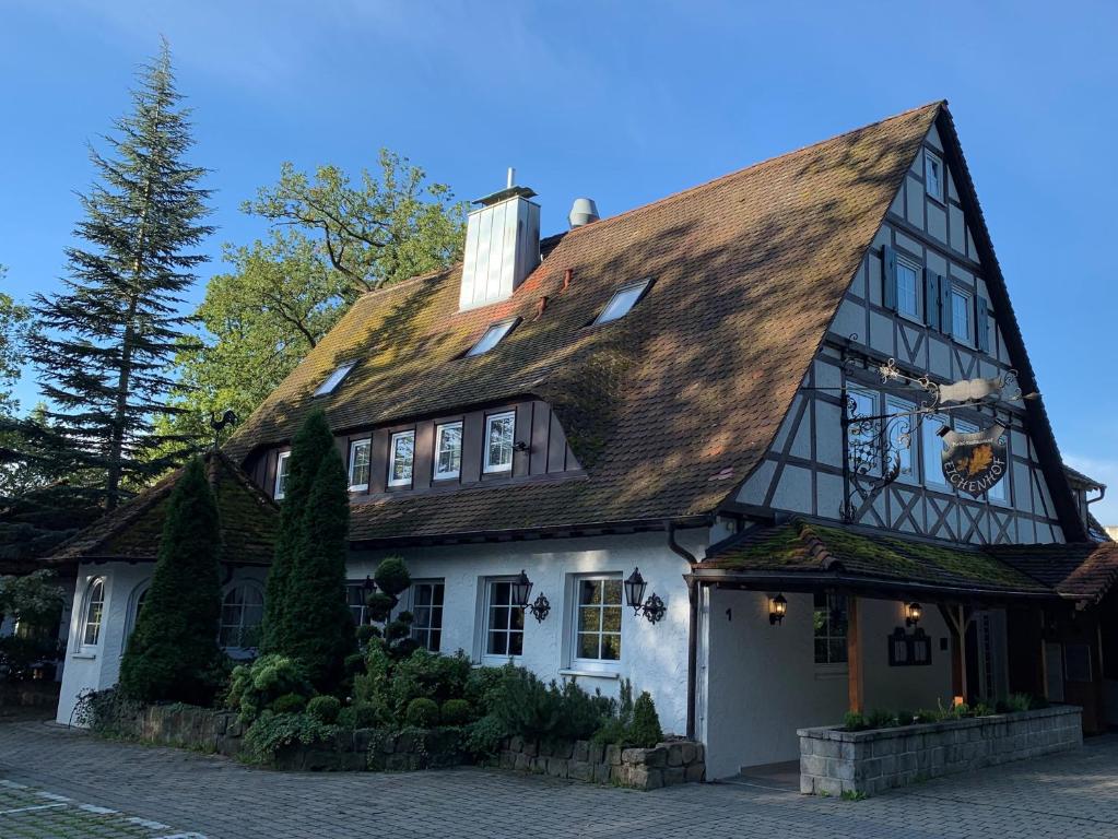 Waldhotel Eichenhof Stadionweg 1, 73430 Aalen