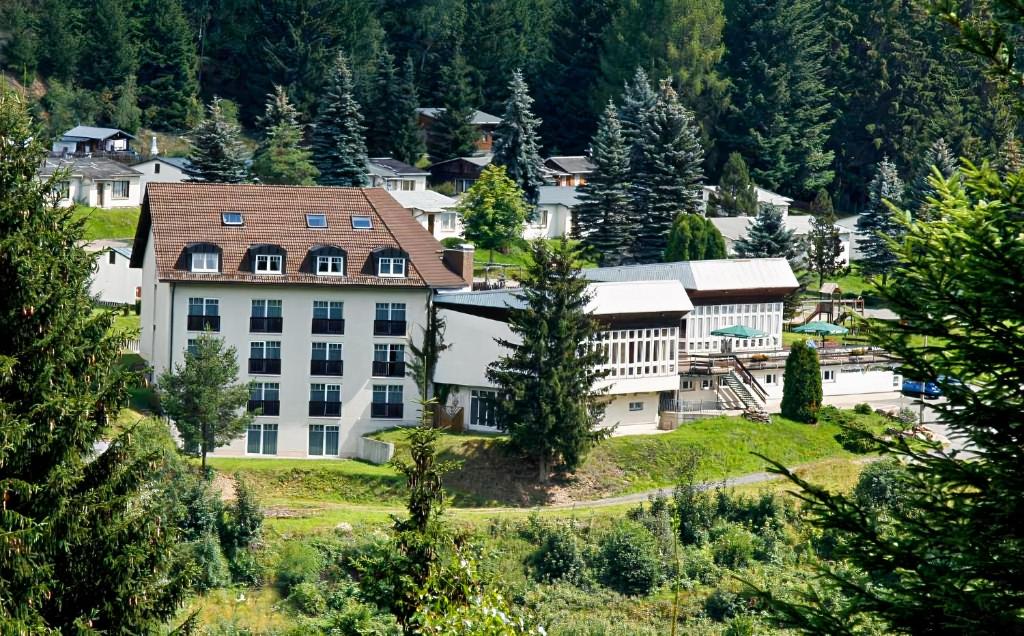 Waldhotel-Feldbachtal Schulweg 3 Lichte, 98724 Neuhaus am Rennweg