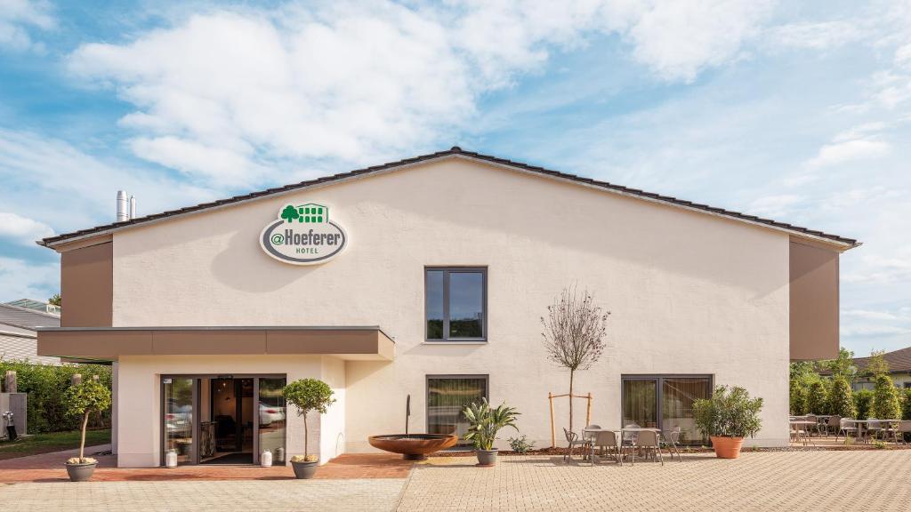 Hôtel WalhallaHotel Regensburg Hoeferer Gewerbegebiet Nord 6 93105 Tegernheim