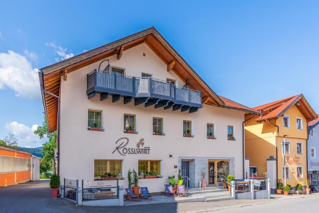 Wander und Aktiv Hotel Rösslwirt Engelshütter Str. 1, 93462 Lam