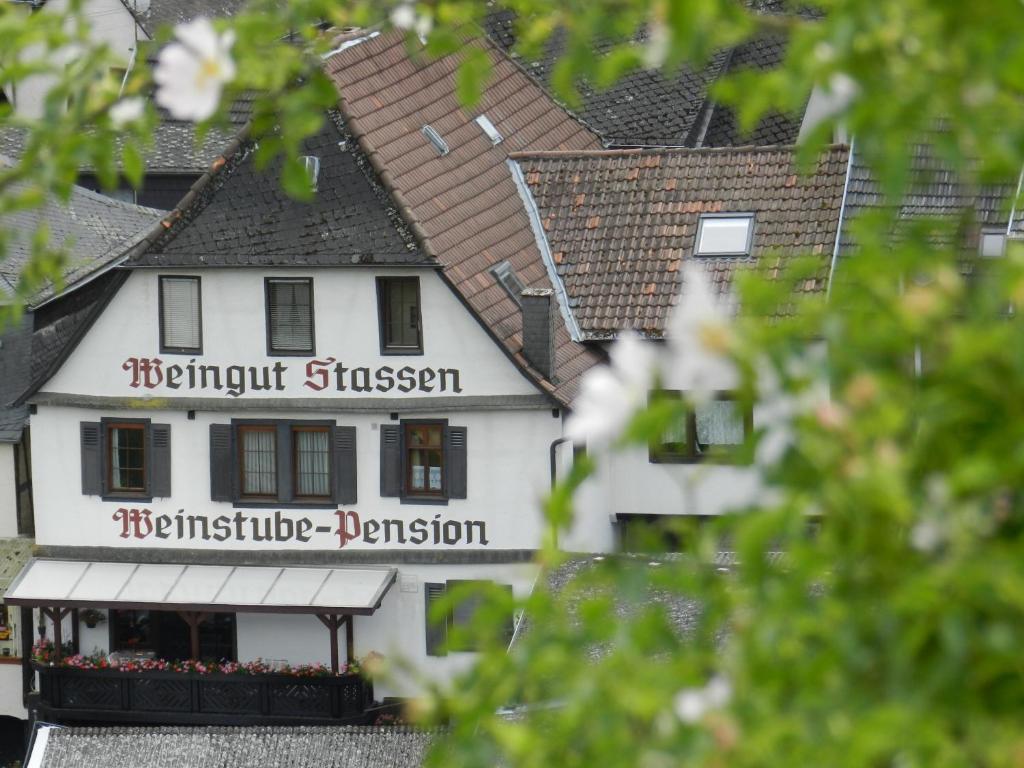 Weingut Stassen Hauptstr. 60, 55413 Oberheimbach