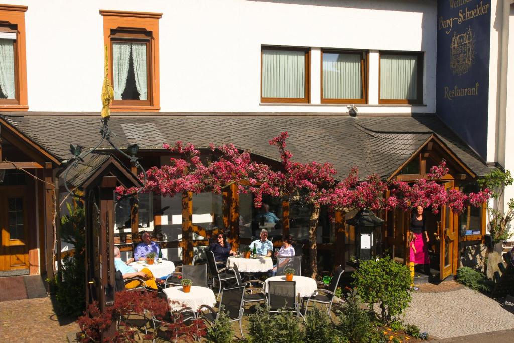 Hôtel Weinhaus Burg-Schneider 13 Kaiserstraße 56861 Reil