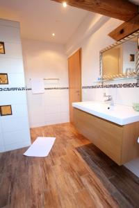 Hôtel Weinhotel / Gasthaus zur Sonne Hauptstraße 21 79241 Ihringen Bade-Wurtemberg