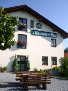 Hôtel Wirtshaus Zur Bina Angermannfeld 2 84155 Vilsbiburg Bavière