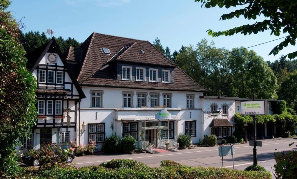 Hôtel Wyndham Garden Gummersbach Hückeswagener Strasse 4 51647 Gummersbach