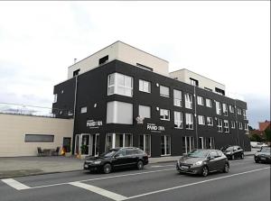 X-Hotel