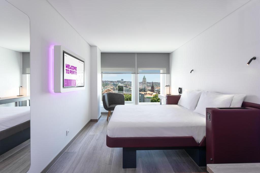 Hôtel YOTEL Porto Rua Gonçalo Cristóvão, 216 4000-265 Porto