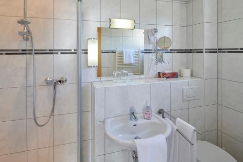 Hôtel Hotel Zum Grunewald Bergerstraße 152 Dinslaken