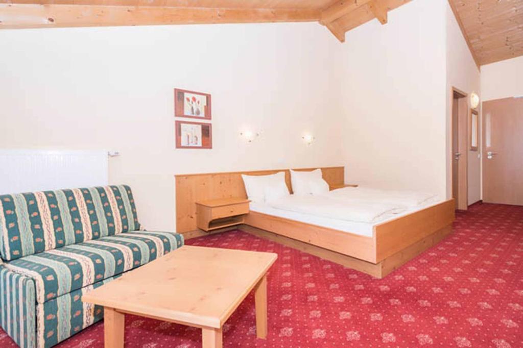 Hôtel Zum Kirchenwirt Kirchenweg 6 94154 Neukirchen vorm Wald
