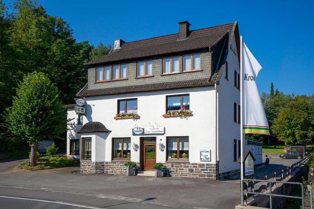 Hôtel Zum Lindenbaum 26 Attendorner Straße 57413 Finnentrop