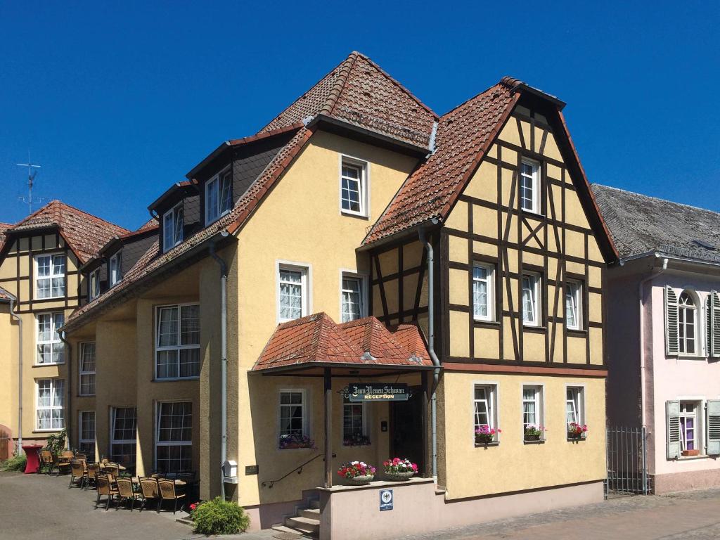 Zum neuen Schwan Rheinstr. 3, 65396 Walluf