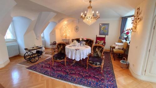 Hôtel Hotel zum Riesen Hauptstrasse 97 Miltenberg
