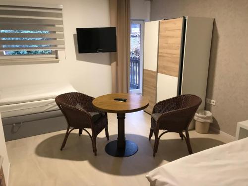 Hôtel Hotel Zum Weinberg Helmstedter Straße 58 Cremlingen