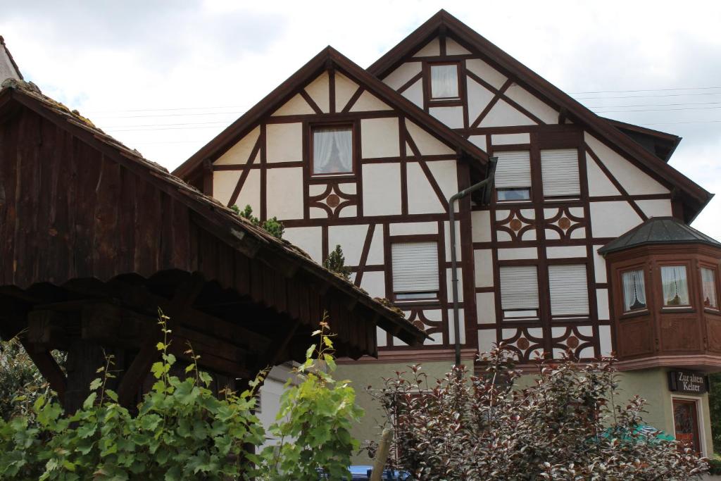 Hôtel Zur alten Kelter Weinstrasse 13 97922 Lauda-Königshofen