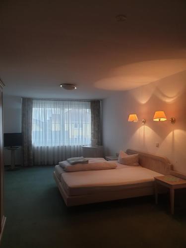 B&B / Chambre d'hôtes Hotel zur Altstadt Grabenstraße 20 Lüdenscheid