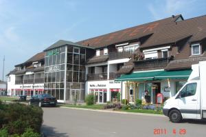 Hôtel Zur Linde Sachsenstr. 5 04749 Ostrau Saxe
