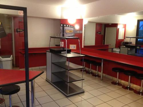 Hôtel hotelF1 Remiremont Saint Nabord Aire De Peuxy Rn 57 Saint-Nabord