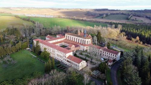 Hôtellerie de l'Abbaye Bellegarde france