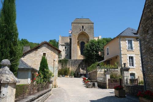 Hôtellerie de l'Abbaye Saint Amand Saint-Amand-de-Coly france