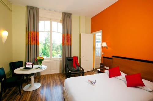Appart'hôtel Hotels & Résidences - Le Metropole 4B, Avenue des Thermes Luxeuil-les-Bains