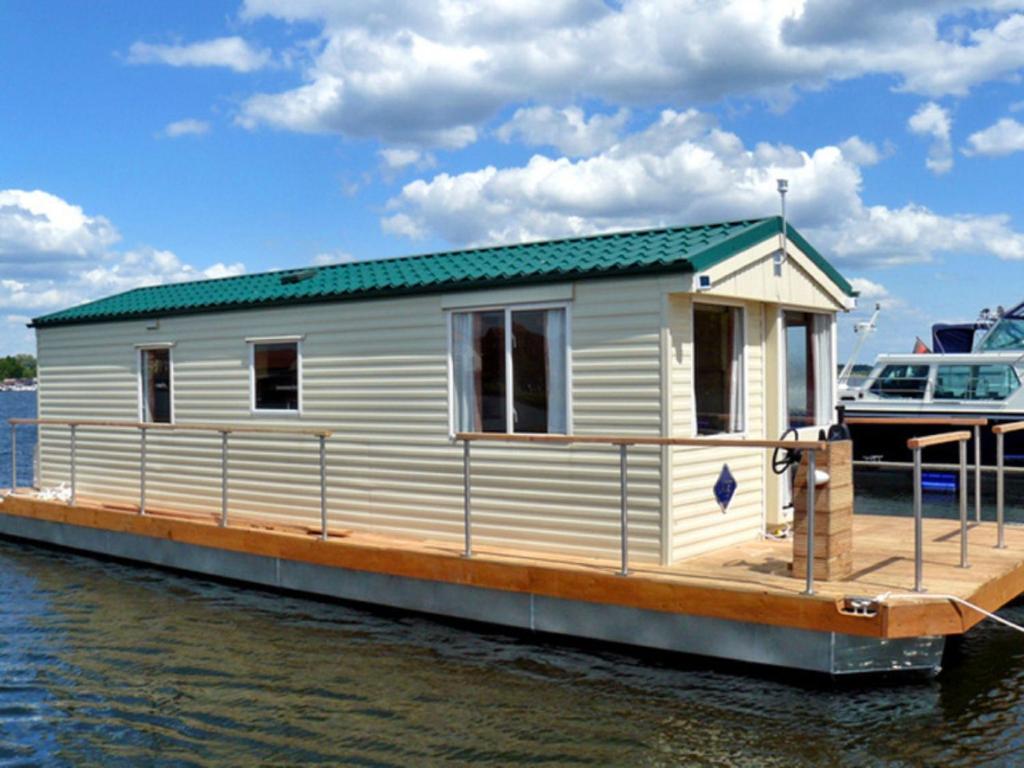 Bateau-hôtel House Boat Jabel Ringstraße, 17194 Jabel