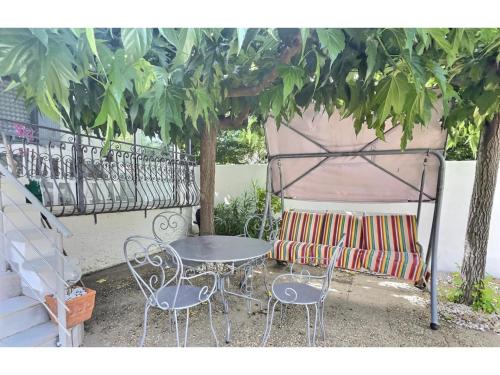 Maison de vacances House for 5 people 300m from the beach of Valras-plage 2 Impasse des Peupliers Sérignan