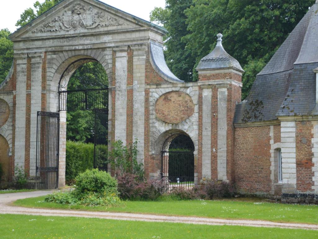 Maison de vacances house listed as an historic building near Montreuil , 62870 Gouy-Saint-André