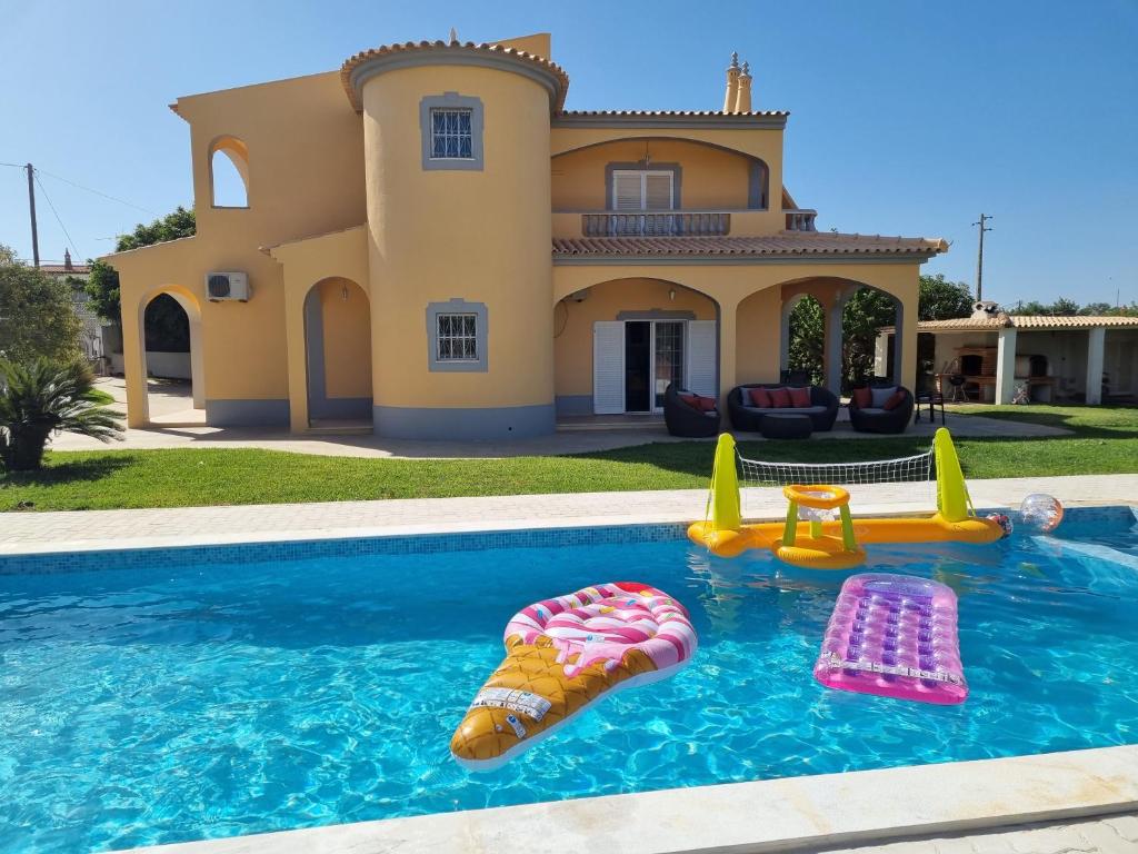 Maison de vacances House with private pool 5 minutes from the beach - Casa Giulia 205R EM1325, 8005-493 Moncarapacho