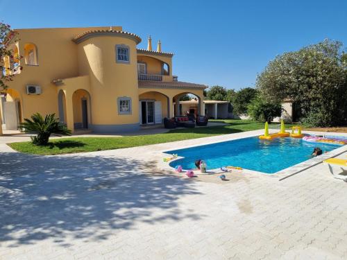 House with private pool 5 minutes from the beach - Casa Giulia Moncarapacho portugal