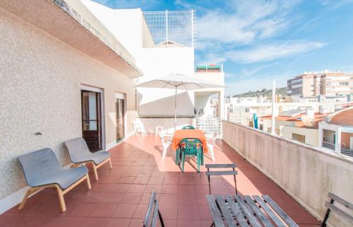 HOUZE_Apartment w/ terrace, perfect for surfers! Costa da Caparica portugal