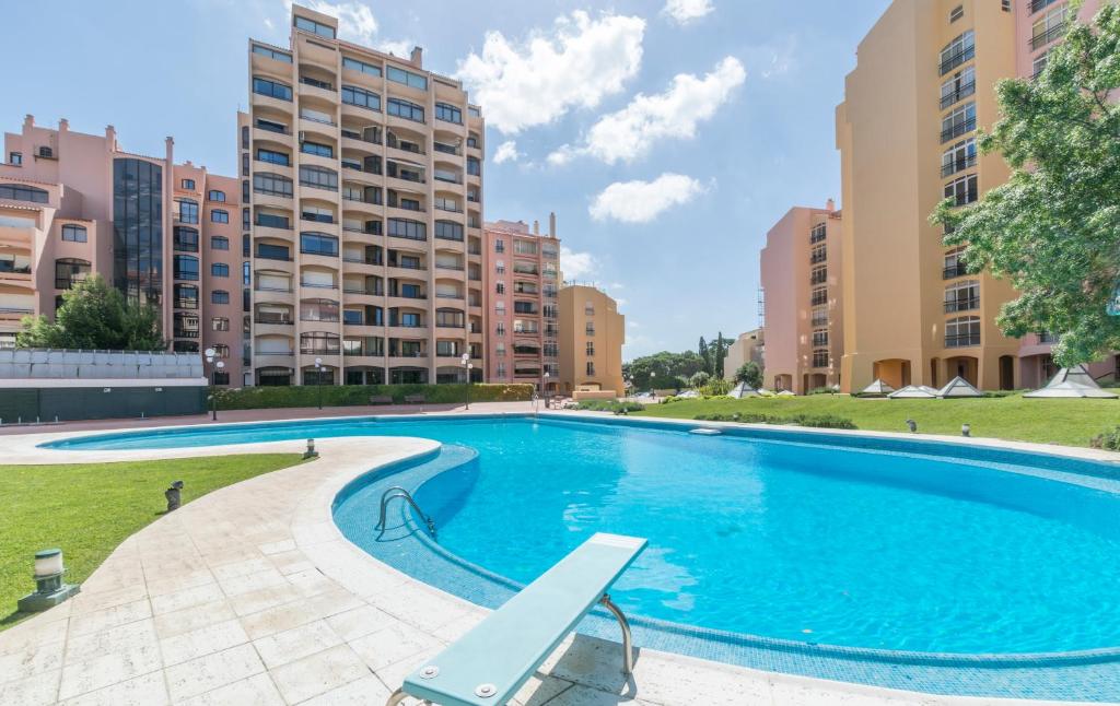  HOUZE_Lovely flat with swimming pool! 3 Rua Dom José de Avilez Bloco A, 2º A, 2750-398 Cascais