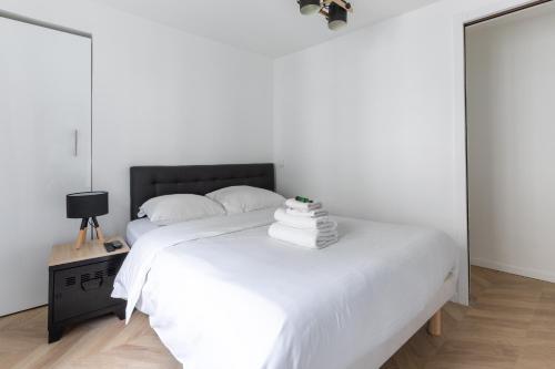 HSH Cosy Apartment Gauthey Batignolles Paris france